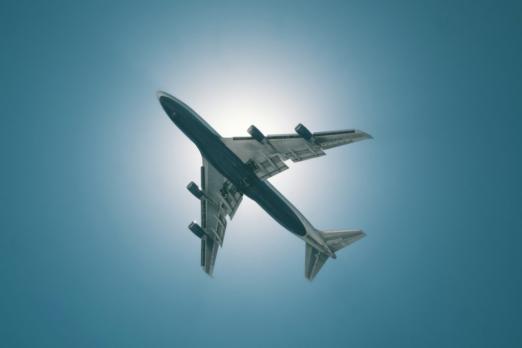 Aviation Market Watch: From Niche Private Tech to Massive Commercial Expansion
